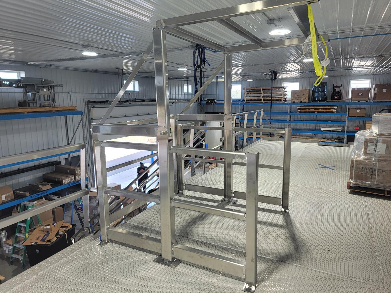 Platform stainless pallet gate